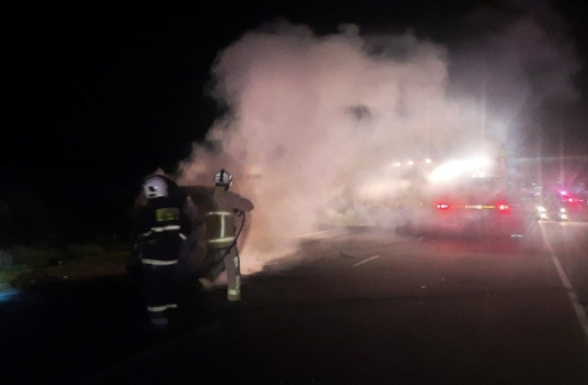 BMW-ն դուրս է եկել ճանապարհի երթևեկելի հատվածից, շրջվել, բռնկվել և այրվել